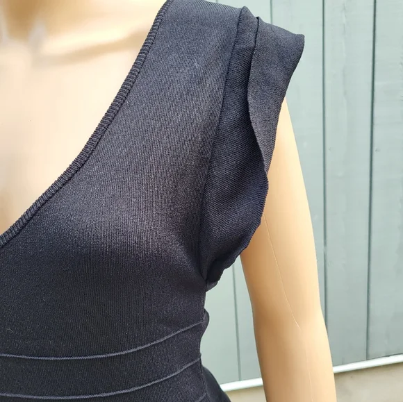 BLACK DRESS - Picture 2 of 7